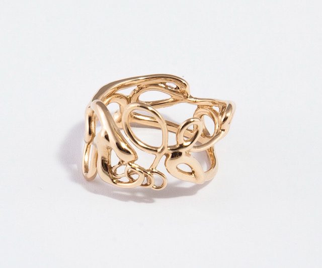 Script SURGE Ring in 18k Yellow Gold | Dorothée Rosen Designer Goldsmith