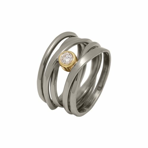 palladium white gold ring with diamond