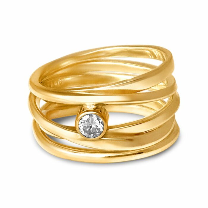 18k Yellow Gold Ring with Diamond