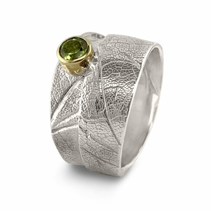 MapleWrap ring, sterling silver, Size 6.5, with 4mm round peridot. One-Of-A-Kind #304