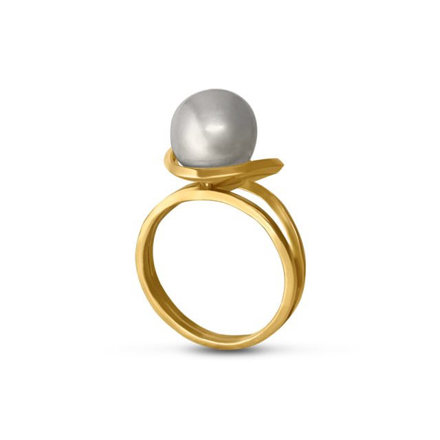 Kasumiga Pearl ring, with the pearl being wrapped in a swirl of 18k yellow gold