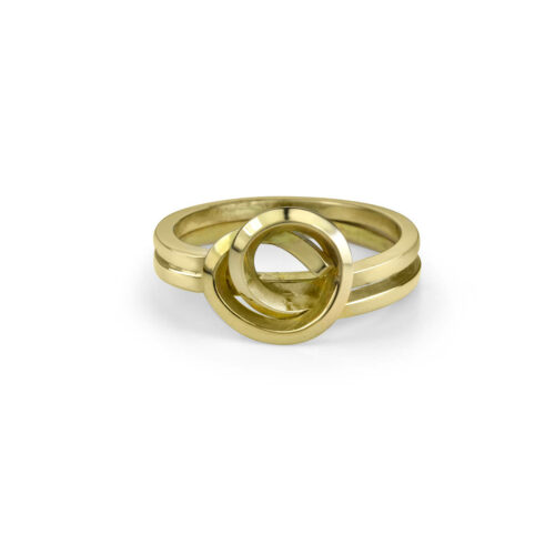 Handmade Knot Ring in 18K Yellow Gold
