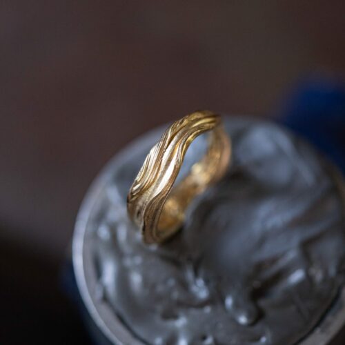 Flo Ring 03 in 18K Fairmind ECO Yellow Gold