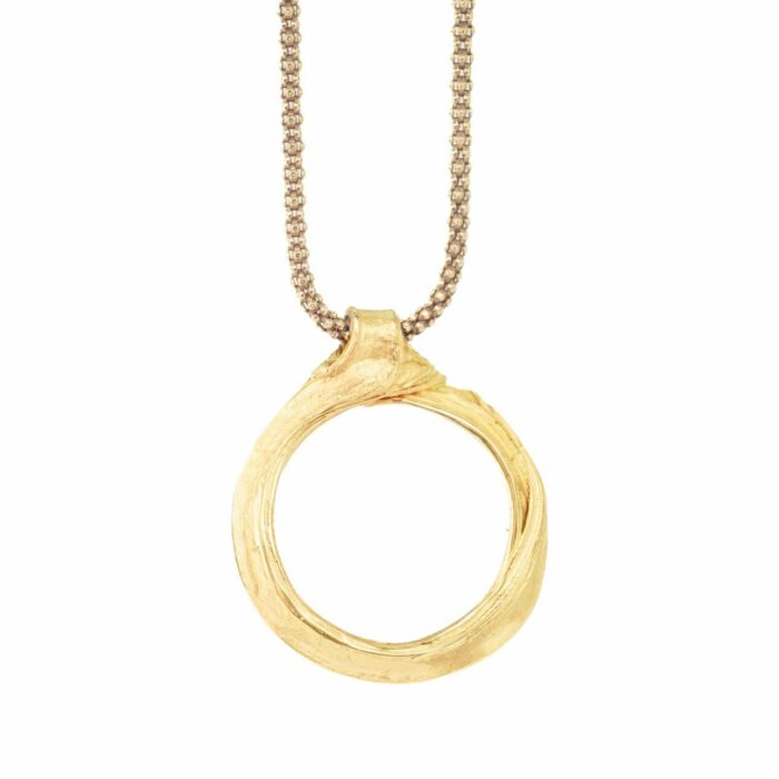 as if by brush stroke: a circle of 18k Fairmined™ ECO yellow gold pendant