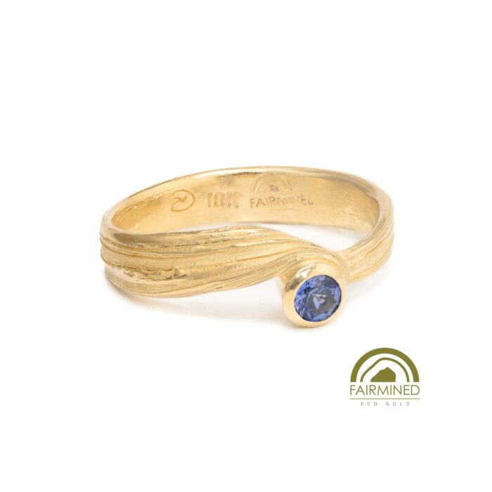 18k sustainable Fairmined ECO gold ring with bright blue sapphire
