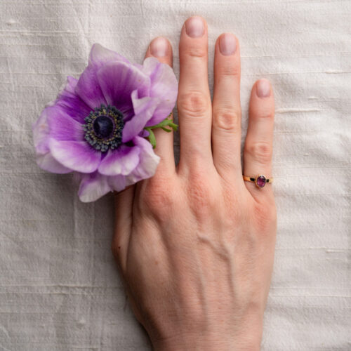 C09 - Winza Sapphire - RecCush - Size 8 - Hand Model-1 by DorotheeRosen