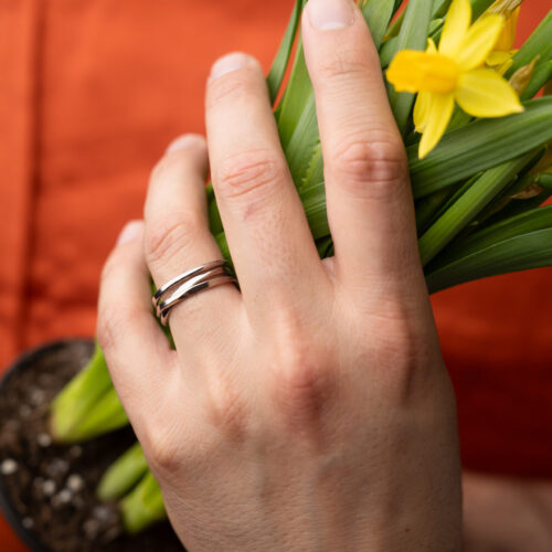 3 Loop - Palladium - Hand Model - 1 by Dorothee Rosen