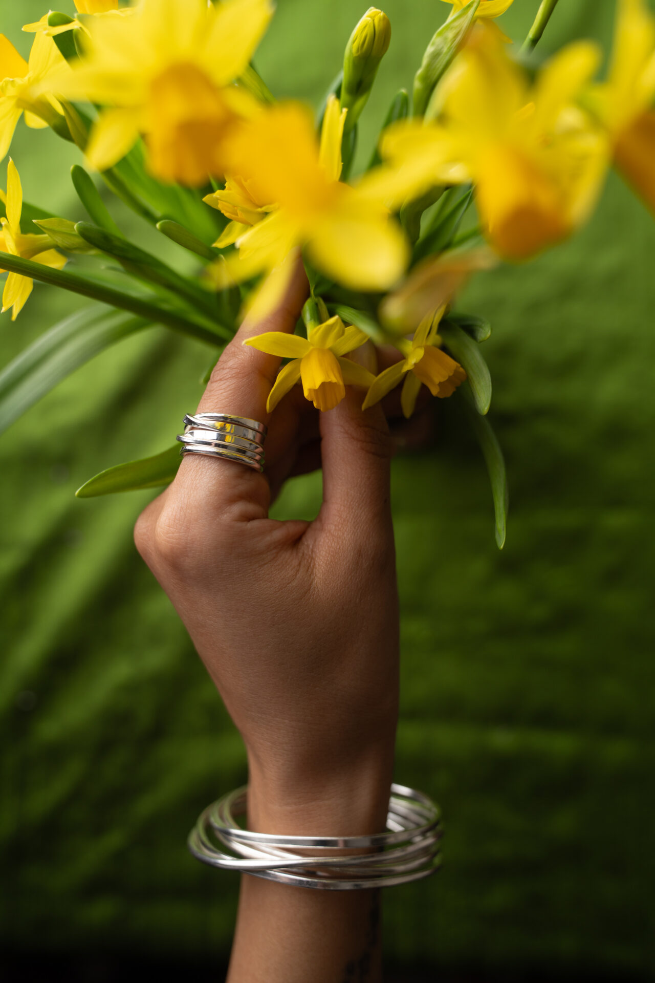 Bangle w OneFooter - Hand Model-1 by Dorothee Rosen