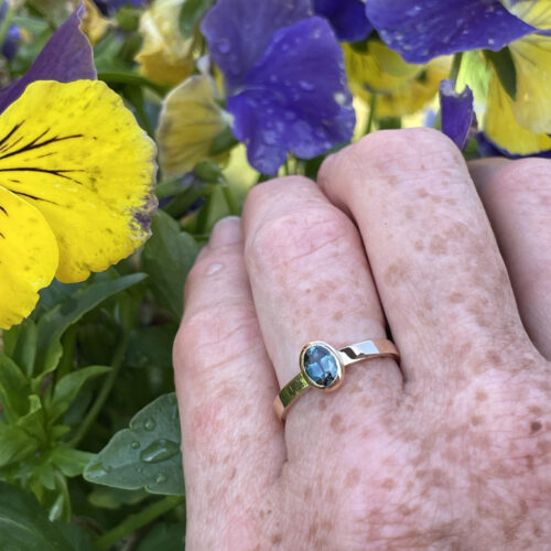 C13 - Oval Teal Australian Sapphire engagement ring - 18kyg - Size 8 - 01 by Dorothee Rosen