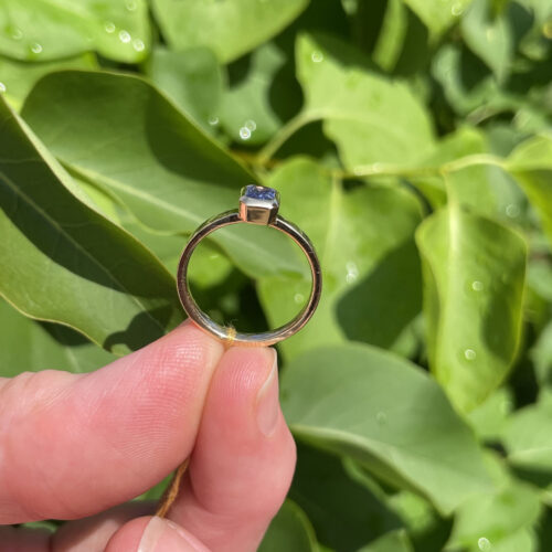 C14 - Blue Sapphire engagement ring - 18kyg - Size 7 - pic 02 by Dorothee Rosen.jpg