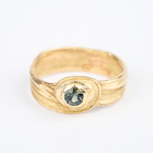 FLOW Ring No. 14 - 18ky - Green Au Sapphire - Size 7 - Studio-2 by Dorothee Rosen
