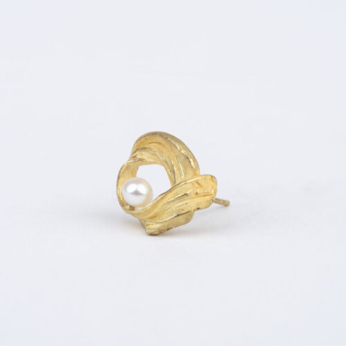 FLOW Stud No.05 - FM 18ky gold (4 of 13) by Dorothee Rosen
