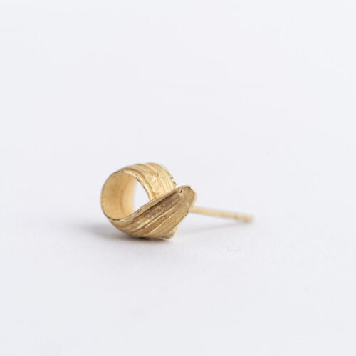FLOW Stud No.09 18ky FM ECO gold (12 of 13) by Dorothee Rosen