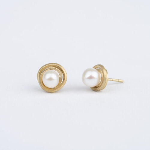 Orbit Stud Brushed - 18kyg - Pearl by Dorothee Rosen