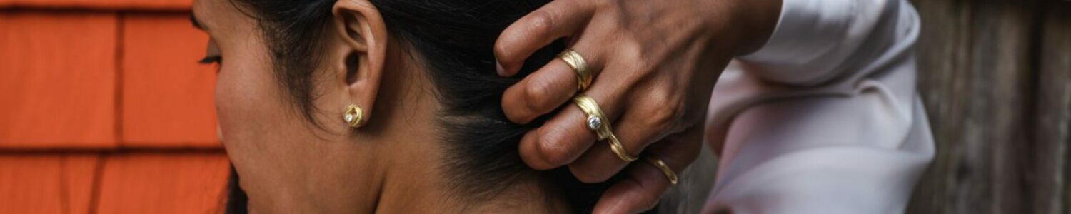 DorotheeRosen_Flow_Fairmined_Eco_Gold_Rings_Hair_a